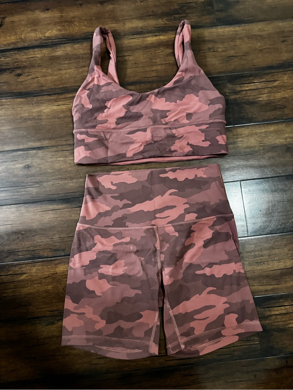 Women’s Lululemon set